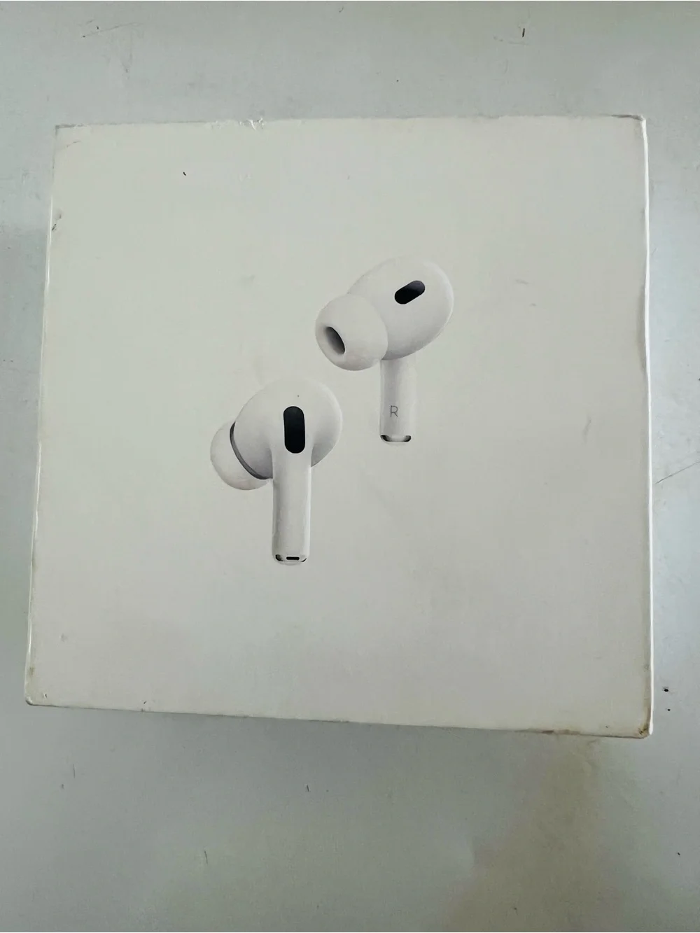 Apple AirPods Pro 2th Generation Charging Case in Working Good Case and Box